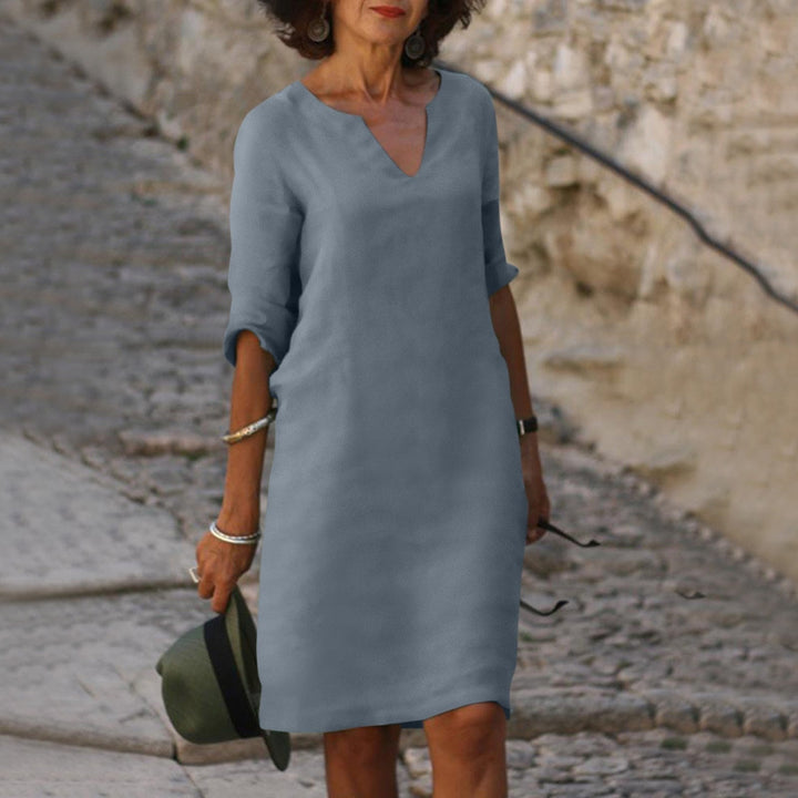 Silvia | Timeless belly-covering V-neck dress